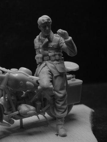 1/35 独 BMW用オートバイ兵(Lion Roar/Master Box)