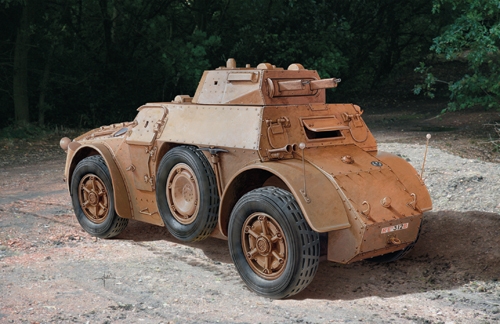 1/35 アウトブリンダ AB40 装甲車